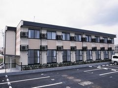 写真：レオパレスクイール堀川の外観