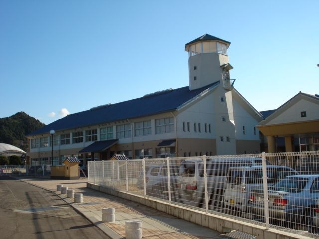 有田中部小