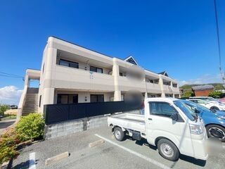 写真:クイーンズ 優の外観