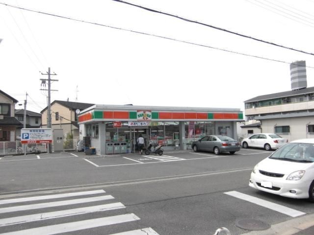 写真：サンクス　コンビニ
