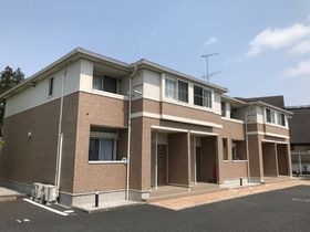 コンフォース鳩山の外観