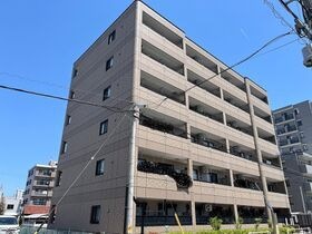 Crecia中平(クレシアナカヒラ)の外観