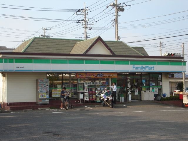 写真：ファミリーマート（コンビニ）