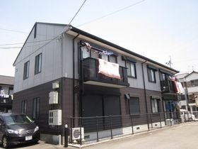 ファミール・ビレジC棟の外観