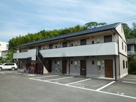 ラピスB棟の外観