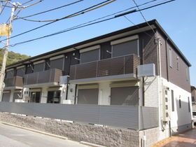 グランマスト塩屋崎 B棟の外観