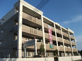 写真:グリーンヒル登川2号館の外観