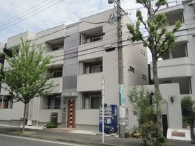オウルージュ鶴里駅前の外観