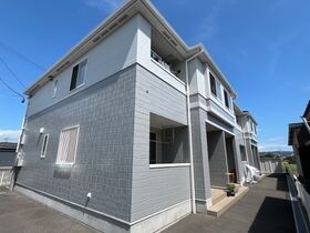 ファミール 8の外観