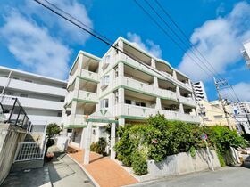 オアシス マカビの外観