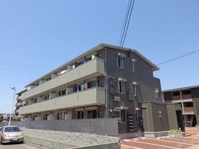 クレセント ヒルズ B棟の外観