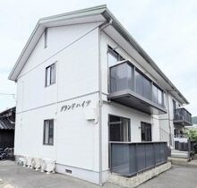 グランドハイツの外観