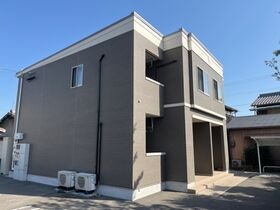 サンプレスの外観