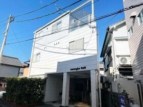 トライアングル筆山の外観