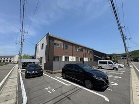 オーヴェスト・ドゥーエの外観