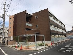 リブリ・ステップの外観