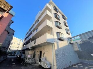 写真:ナビオ神戸の外観