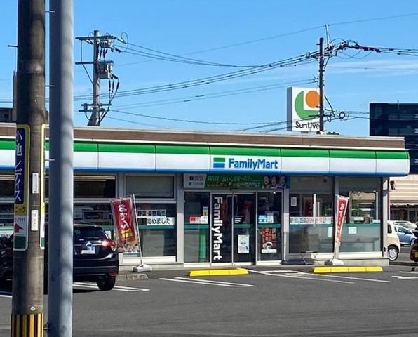 ファミリーマート清武加納店