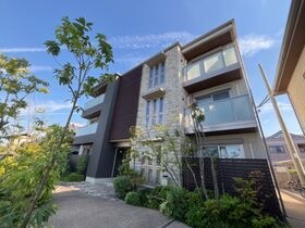フェリーチェガーデン A棟の外観