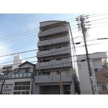 E-HOUSEの外観