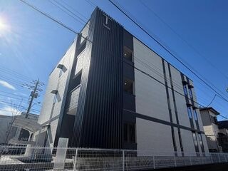 写真:ラ・セルリアン(La Cerulean)の外観