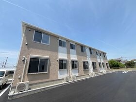 ニュークラリスの外観