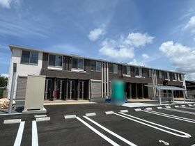 レサンス八街の外観