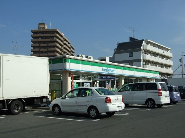 ファミリーマート