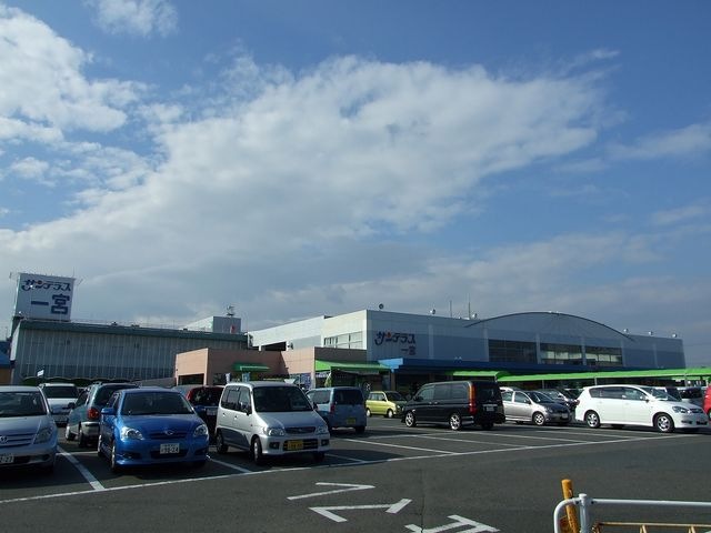 ユニーサンテラス