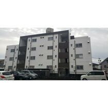 ヴィラナリー尾西1号棟の外観