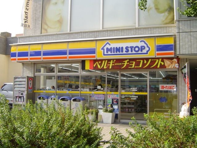 コンビニエンスストア