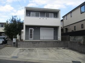 クローバー社台の外観