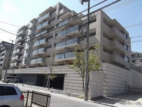 プラウド東山公園 411の外観