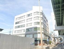 黒川ビルの外観