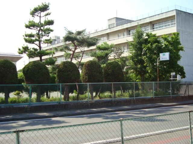 太田西中学校