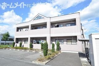 写真:ロイヤルハイムミエの外観
