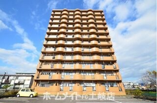 写真：マーブル参番館の外観