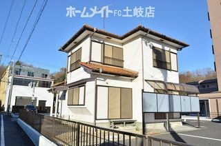 写真：瑞浪駅裏貸家　南側の外観