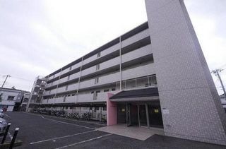 写真:ブルータウン小倉の外観