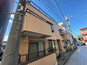 ファミール小林の外観