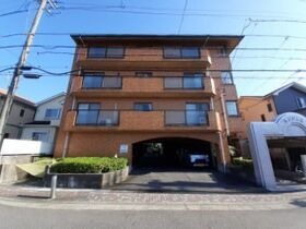 サンパレスの外観