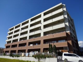 写真:佐久市岩村田の外観