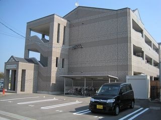 写真:クローバーの外観