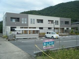 写真:アメニティ・ハイツ E1の外観
