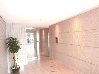 写真:大阪市淀川区西中島6丁目の外観