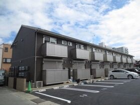 ジーウィズダム A棟の外観