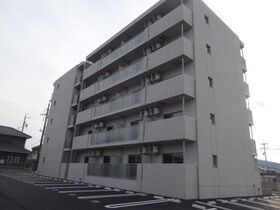 ロイヤルグランコート津の外観
