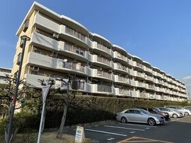 パストラルハイム明徳 6番館の外観