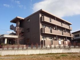 ルネス石津の外観