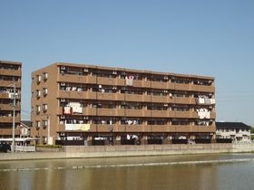 松阪市高町の外観
